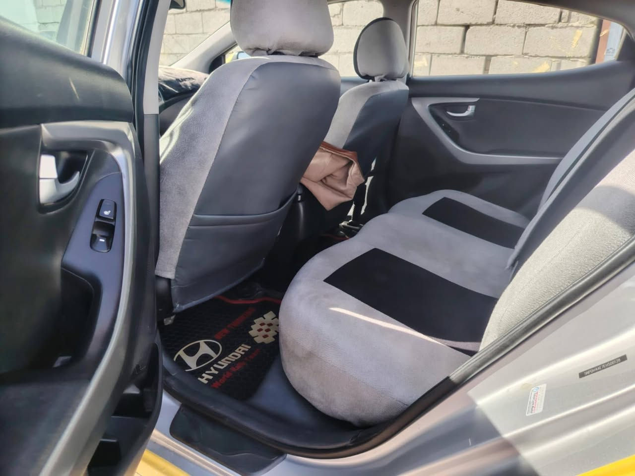 اسلام عليكم النترا 2014 رقم بغداد انكليزي
بيها جاملغ الخلفي تفاصيل اكثر *********** مكان بغداد ابوغريب 
السعر 110 بيها مجال
