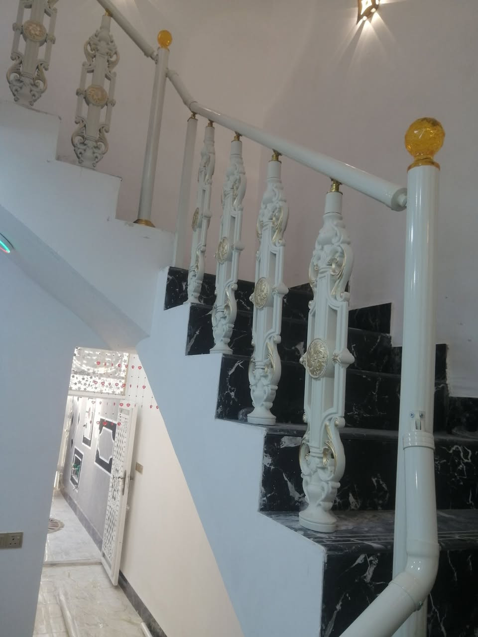 السلام عليكم 
لدينا عروض للمحجرات الالمنيوم التركي
المحجر الالمنيوم ارتفاع 85 تلث خطوط .. السعر 33الف
ارتفاع 95 اربع خطوط .. السعر 39الف
الدنكه العاديه(الدائري) السعر حسب سعر المتر
الدنكه المربع ... السعر 65الف
الدنكه الكرستال التركي.. السعر 110الف
الدنكه الكرستال الصيني.. السعر 100الف
محجر جام 10ملم المقسة ... سعر المتر 60الف
محجر عظم عاج عرانيص... سعر المتر حسب المديل 
الظمان 5 سنوات حقيقي  
لجميع المحافظات 
التواصل 
***********
***********
***********
متواجد اتصال او واتساب 
لسنا الوحيدين ولادنا الافضل
