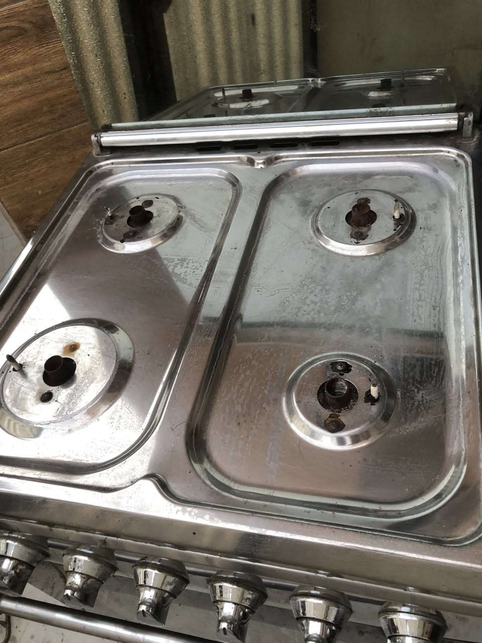 سلام عليكم طباخ مصري للبيع سعره ٦٠ العيون مالته موجودات عنواني الدوره الرقم ***********
