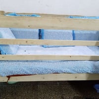 تخت اطفال الخشب جديد السعر خاص 07759093008