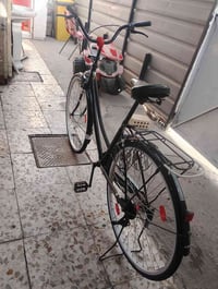 بايسكل للبيع حجم 27 السعر 100 وبي مجال العنوان بغداد الجديدة الاستفسار...