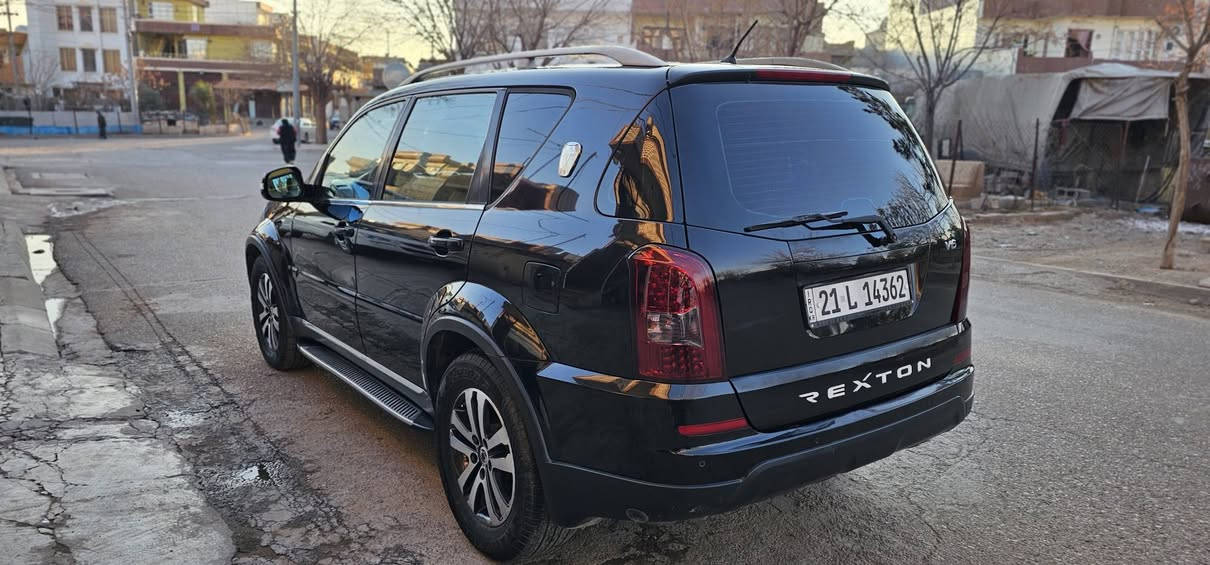 سانگوێنگ ڕیکستۆن 2013فول مواسە فات گێڕومەکینە مارسیدس بێ بۆیاخ سەنەوی ڕەقەم تایە تازەیە غازی ئیتاڵی بۆ دانراوە سعر{97}***********
