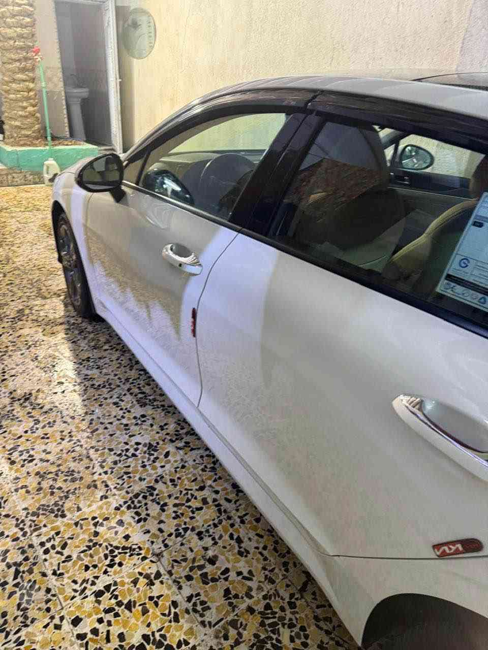 كيا k5خليجي مكفوله مديل 2023للبيع او مراوس بسوناتا 2025فول مواصفات 
بلوراما 
حساس خلفي امامي
دخول ذكي
داخل بيجي جلد +ارضيه جلد
بصمه 
صندوق ذكي 
بردات بلاد 
هندبريك كهرباء
شحن لاسلكي 
السعر 223مجال قليل
الاستفسار ع الرقم *********** البصرة, العراق
