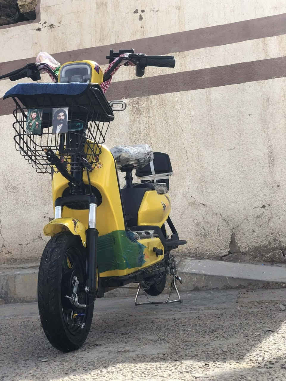 السلام عليكم
دراجه شحن للبيع 

دراجه نضيفه بمعنه الكلمه ١٠٠٪

اربع بطاريات 3سرع وياه الشاحنه الاصليه 

كلشي شغال لايتات+ شاشه+ اشاير 

سرعته 70 حجم 14

السعر 300قفل قفل 🔒🔒

العنوان: بغداد البياع تقاطع درويش اي استفسار خاص ♥


**إذا كنت صاحب هذا الإعلان وتريد حذفه لأي سبب، رجاءا أرسل رسالة إلى الدعم الفني**