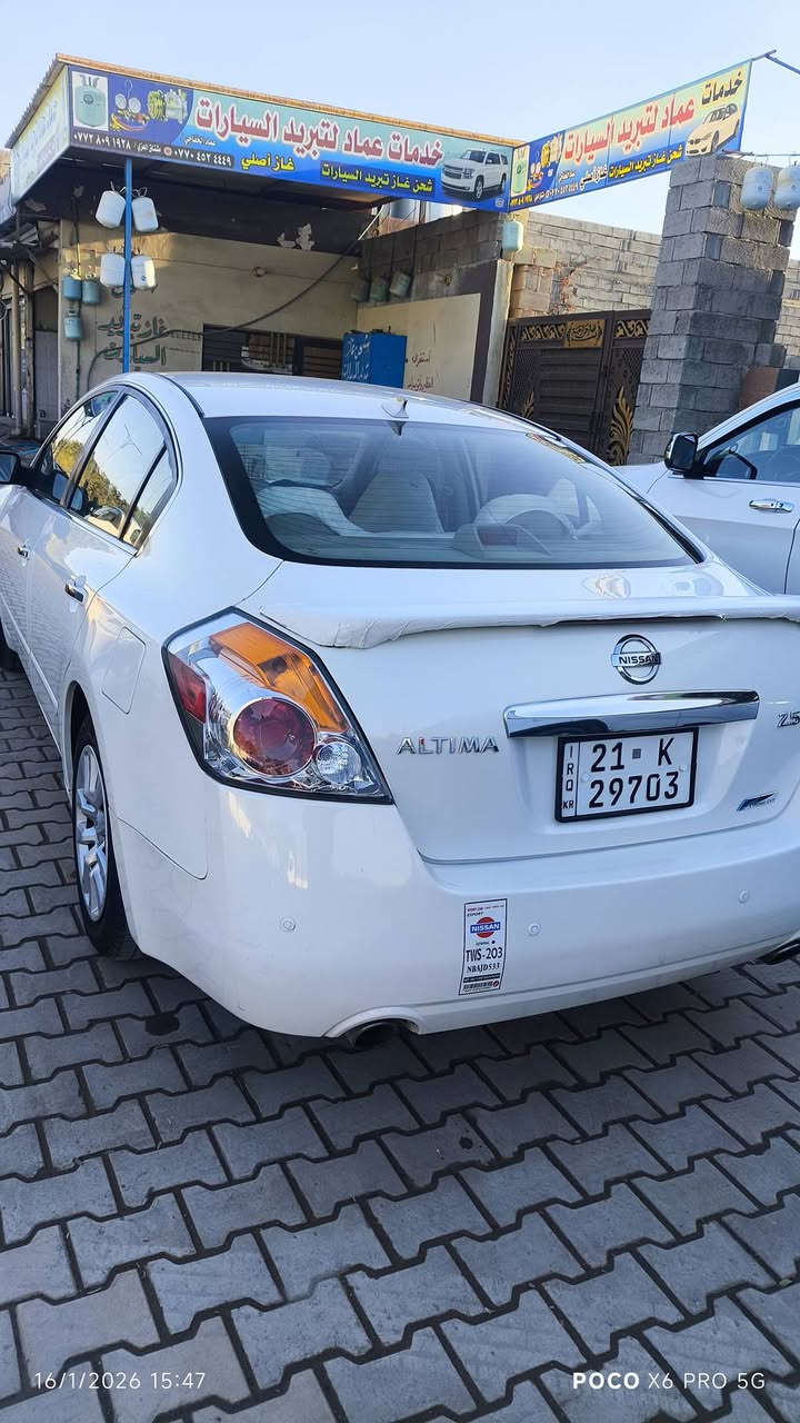 السلام عليكم ورحمه الله 
نيسان التيما موديل 2012 خليجي سنويه لـ2030 مكفوله من الصبغ بيه باب معير لسعر 125 بي مجال 
***********
