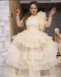 فستان • نظيف جدا • ملبوس مرة وحدة","مقاس ٣٨-٤٤