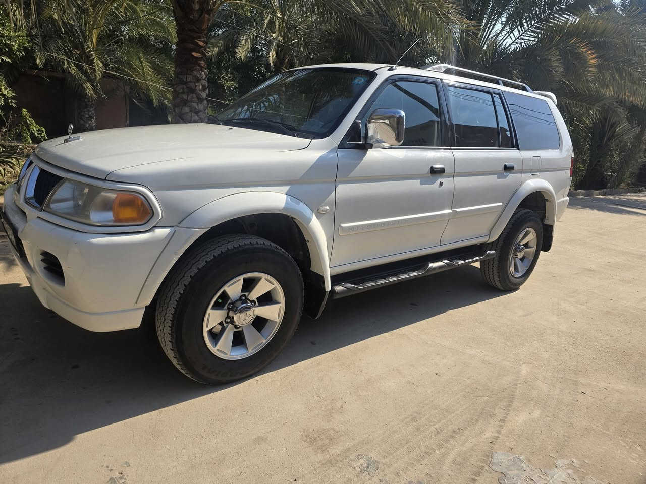 السلام عليكم ناتيفيا  ٢٠٠٨ مكفولة كفاله عامه والسونار بالمنشور  محرك جديد مامفتوح صدر أمامي وخلفي جديد  تدفئه تبريد  شغاله  رقم وسنويه جديد  تخم تاير  السياره على وضع الشركة جديده ماشيه  ٩١ حقيقي  العنوان ديالى بعقوبه  والاتصال بالرقم   ***********
