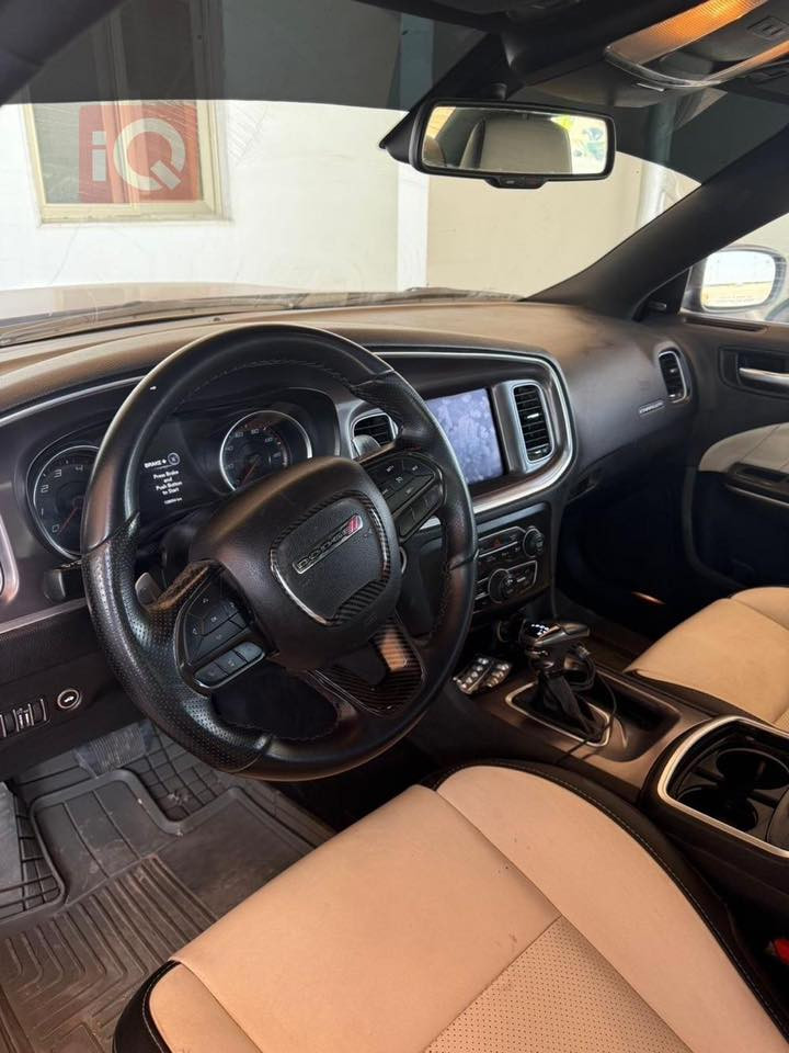 للبيع او المراوس بسيارة اقل سعر 
جارجر GT21 
السيارة جاهزة الحادث والرصعات كلها مبينه بالسونار
بدون فتحة 
سوبر تراك باك 
الباقي مواصفات الجارجر … 
موجود ع الواتساب 
***********
