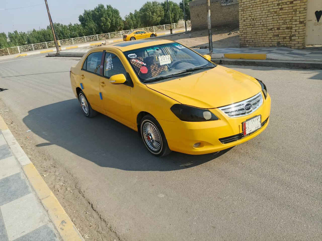 سلام عليكم سياره بي وايدي موديل 13 جي ثري رقم انكليزي سنوره ل31 حداديه مكينه كير فول مصفره هيه   مكفوه من الشخط وغرامات الستفسار الرقم ***********
