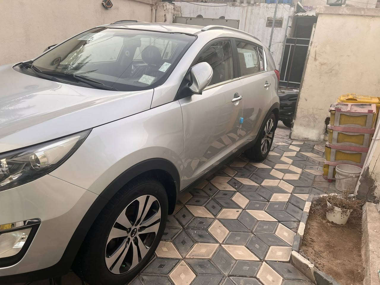 سبورتج ٢٠١٢ خليجي شركه العامه مكفوله كفاله عامه بدون قطره صبغ ولاتبديل ولافتح سونار بصور مكينه ٢٠٠٠ دوش ممفتوح بيه برغي لاهيه ولاكير على وضع شركه سعر ١٣٥ رقم ***********
