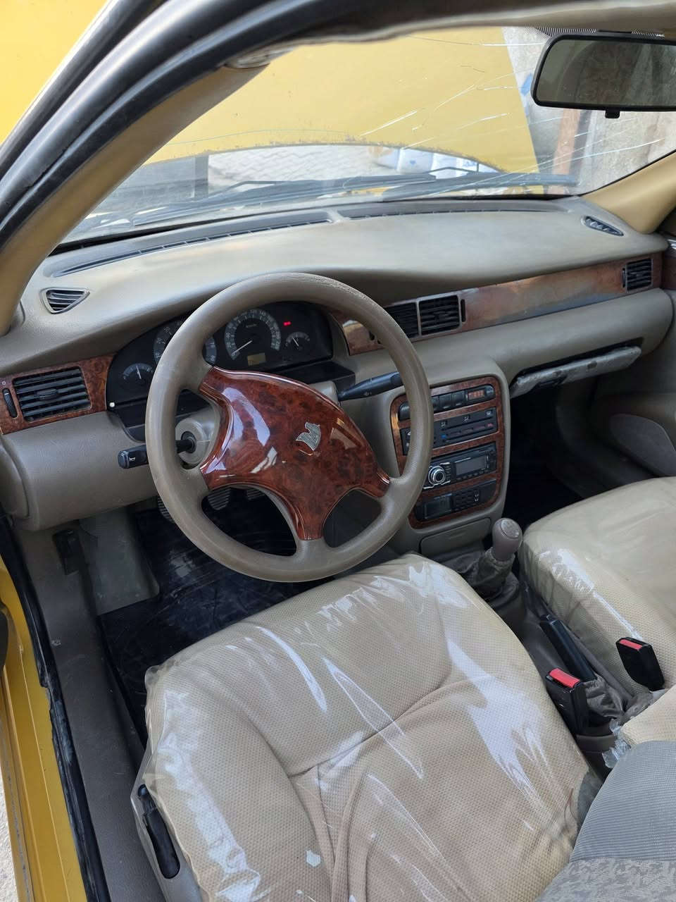 سمند مديل 2010 مكينته مكفوله بل الكير بي صوت يرادله تجفيد بيه طخه بل باب اليمنه زغيره السعر ٢٦ رحمله لوالديكم لي مو شراي لا يكسر بل سعر لن حلال الناس هم عزيز ***********
