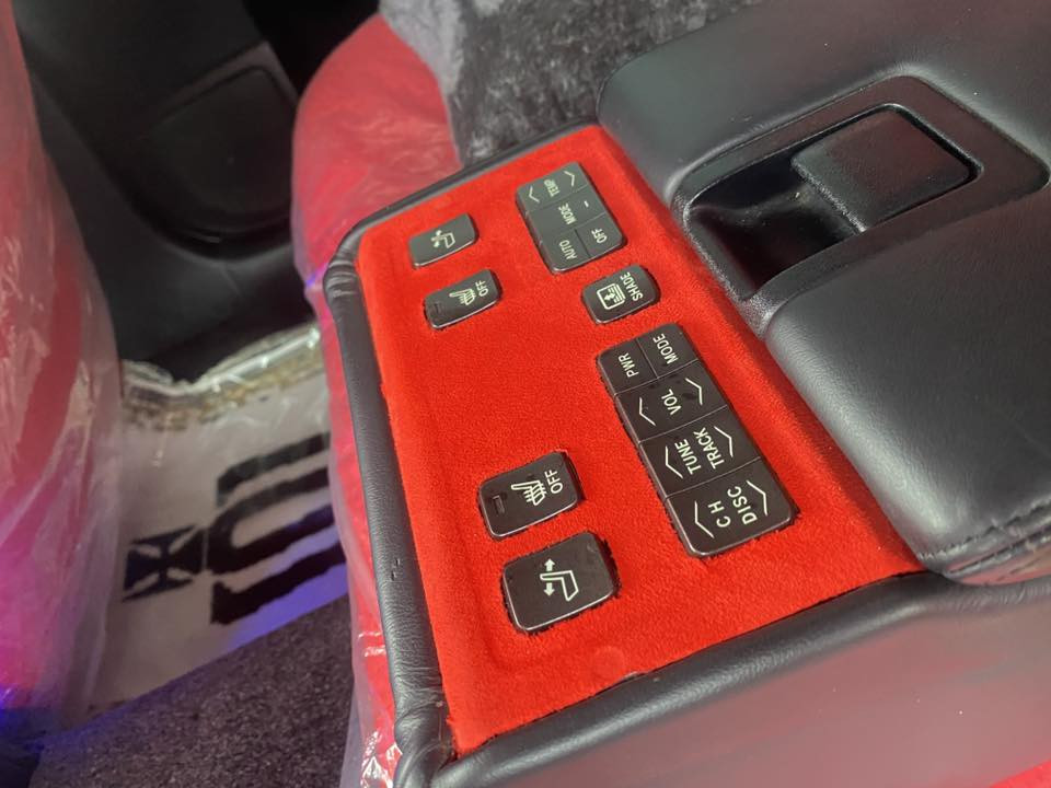 شاهينه مؤديل ٢٠٠٧براوه براوه ٤ دوگمه ي فول فول به س سلايت نيه ١٨٤ بئ دوكه ل كؤد كراو گيرومه كينه به شه رت چوار تايه ويلي دنگه ي ئيستيل لؤك له ژيره مواسه فات چواركوشن جلدو هيته ر كاره باي په رده سه لاجه لايت ناوچه ي كوير حاسه ي بيشو دوا كاميرا بئ چالو شوخت لؤك لؤكه سه ياره كه تاقانه يه گيرومه كينه و كاره بايو ته قه و ره قه به شه رتي فيته ر زؤر به قوه تو خؤشه سه ياره كه ٢٥٠ مه سره في تيا نيه بؤياخ سه قفو گه ڤه ر گؤراو به شه رت سه ياره كه به قه ت ساخئ جوانه هه ست ناكه ي براوه يه مشته ري ته له فونكه ژماره ..***********
