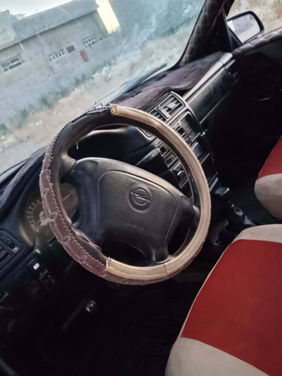 فكترا رقم كركوك تحويل او وكاله سياره جاهزه بس بيها دعمه بلجنطه بصفه مسمكره بس مو زين سياره ترايك وين مايعجبك محرك 1600 سنويه لل 27 السعر 20 وبيها مجال الشراي يتصل خاص مقلق ***********
