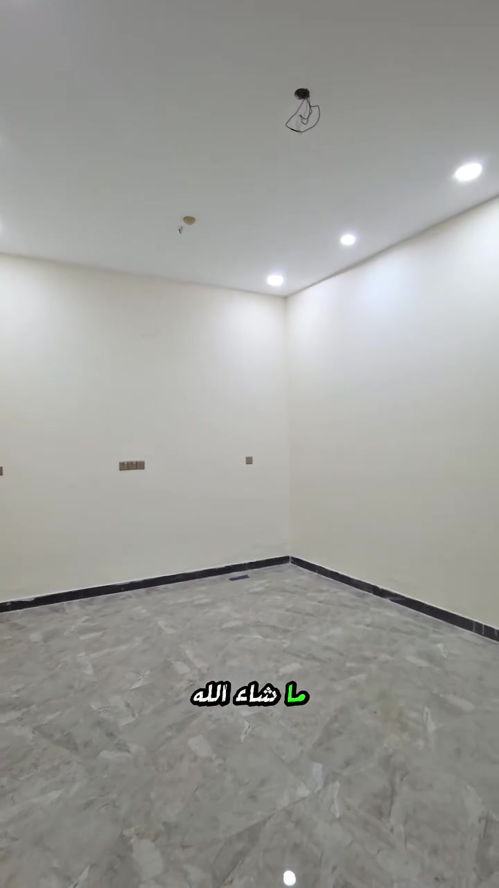🏠 شقة للإيجار  _  المنصور / حي المتنبي 
🏙 طابق أرضي 
🛕 غرف نوم 2 + صالة + مطبخ + صحيات
📏 مساحتها 100م٢
👨‍👩‍👦‍👦🧑‍🎓 مناسبة للعوائل وطلاب 
💰 بمليون ومئة الف 1100,000
📞 للأستفسار : ***********
