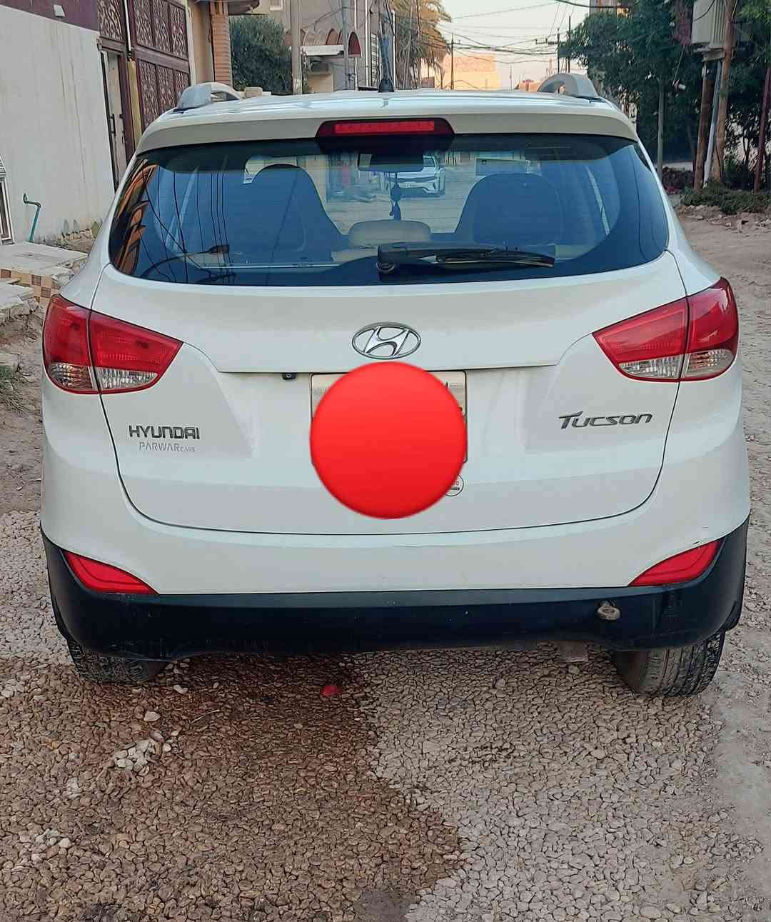 توكسان موديل2011
السيارة كاملة مكينه مكفولة وحدادية جديده وكير مكفول السيارة بيها اماكن صبغ السعر 135$ مع المجال

 و رقمها اربيل والسيارة نظيفه وحلوة مال جناي
مكاني الديوانيه

 للاستفسار 

***********
