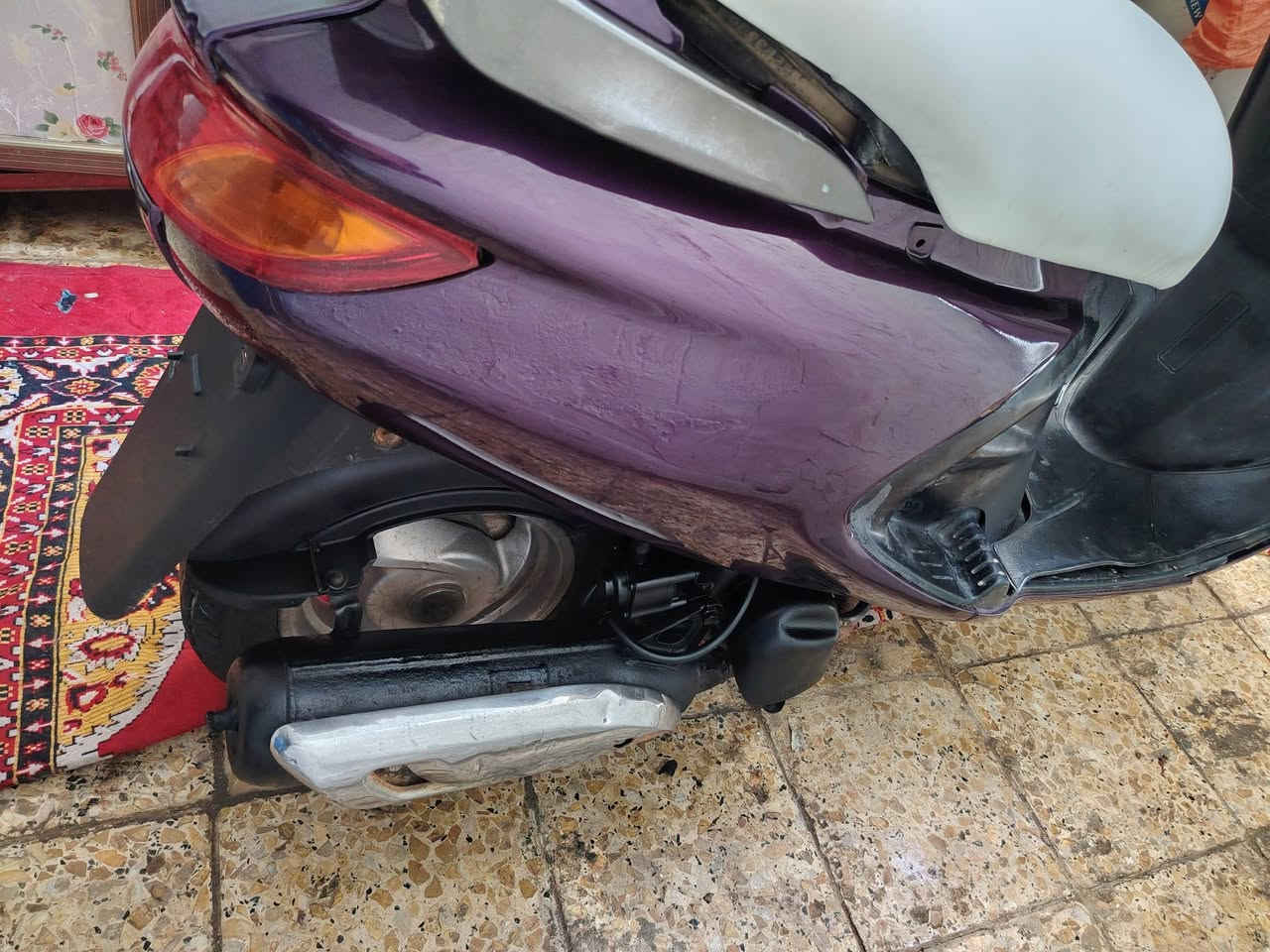 السلام عليكم دراجه فراشه للبيع او مراوس حسب القناعه دراجه جاهزه ونظيفه وشرط محرك جديد لادخان ولاصوت ناعم كلش وكهربائيات كلها شغاله سلف وهندر دبلات
الدراجه معمرها من الصفر وكلش جديده سعرها 380 وبيها مجال للشراي مكاني بالحله بالثورة ***********
