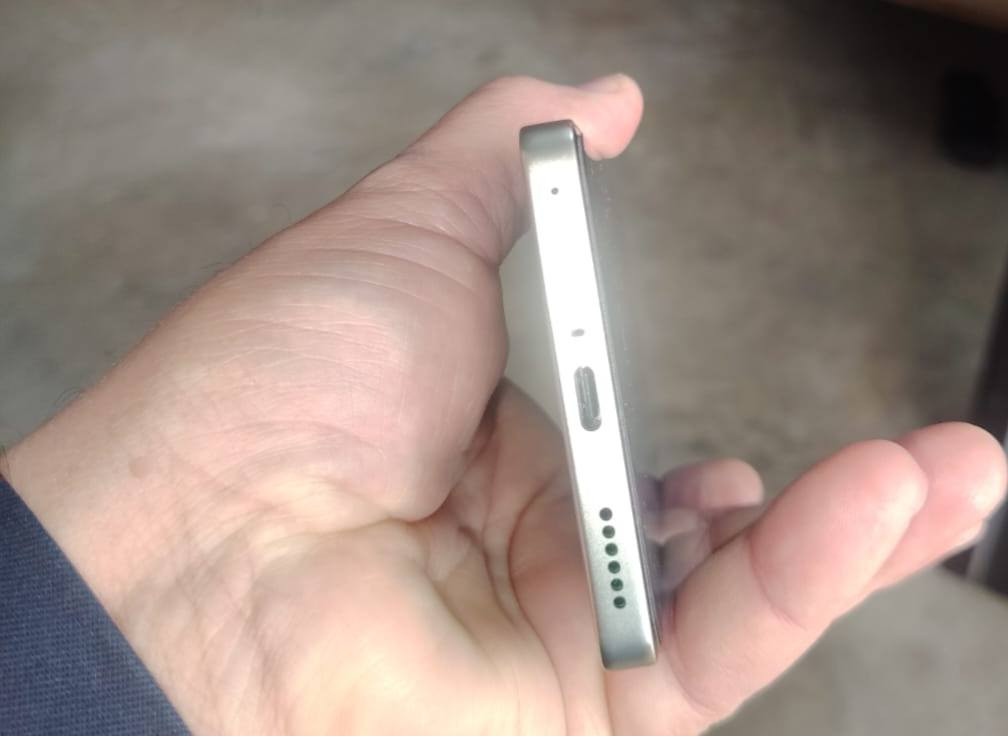 متوفر جهاز تكنو كامون ٣٠ فايف جي صار اسبوع من اخذته كامل ملحقاته ذاكره ٢٥٦ مكانه ديالى رايده ٢٨٠ الاتصال برقم *********** متوفر واتس اب بي
