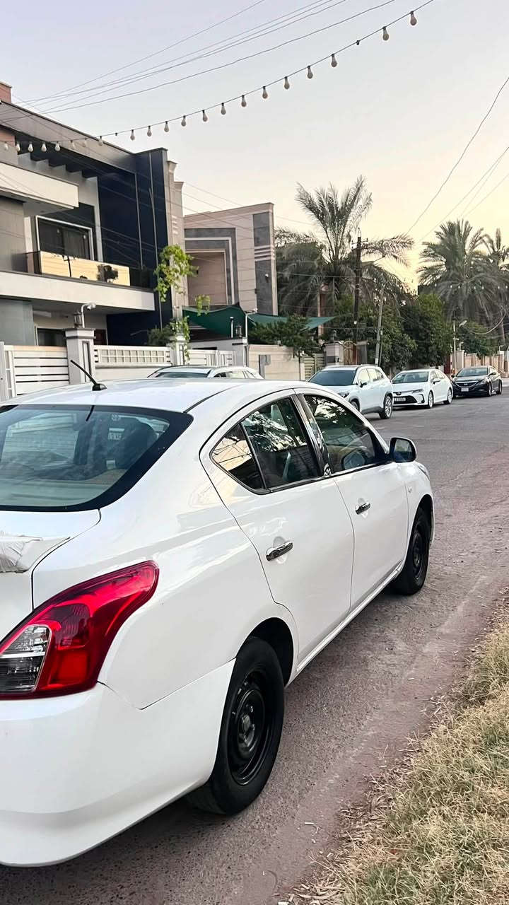 السلام عليكم نيسان سني موديل ٢٠٢٠  بسمي سيارة بيها مكانات صبغ موضح ب فديو ومبدل قبق جنطه كير محرك كفالة ما بيها اي نقص  مسوي الها ادامة كاملة اي نقص ما بيها مكان سيارة بغداد صليخ 
السعر ٩٠ بيها مجال 
للاتصال ***********
