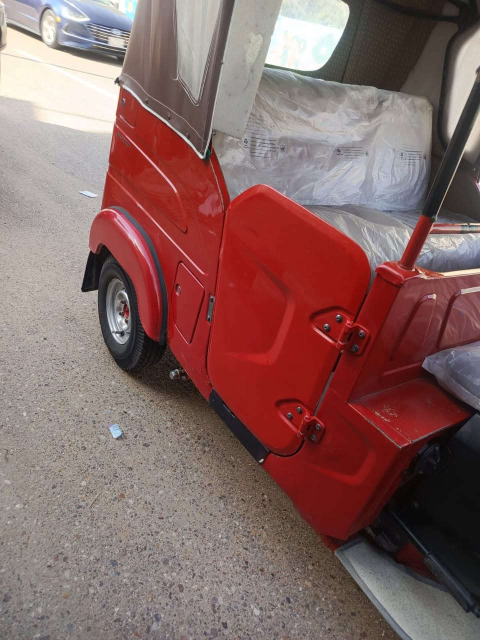 تكتك باجاج مديل 22  نضيفة تكتك مثل ماموجوده بالصوره مبدل بيه ولفات السعر 8 مليون وبيه مجال للشراي العنوان القبلة البصره رقم الهاتف ***********
