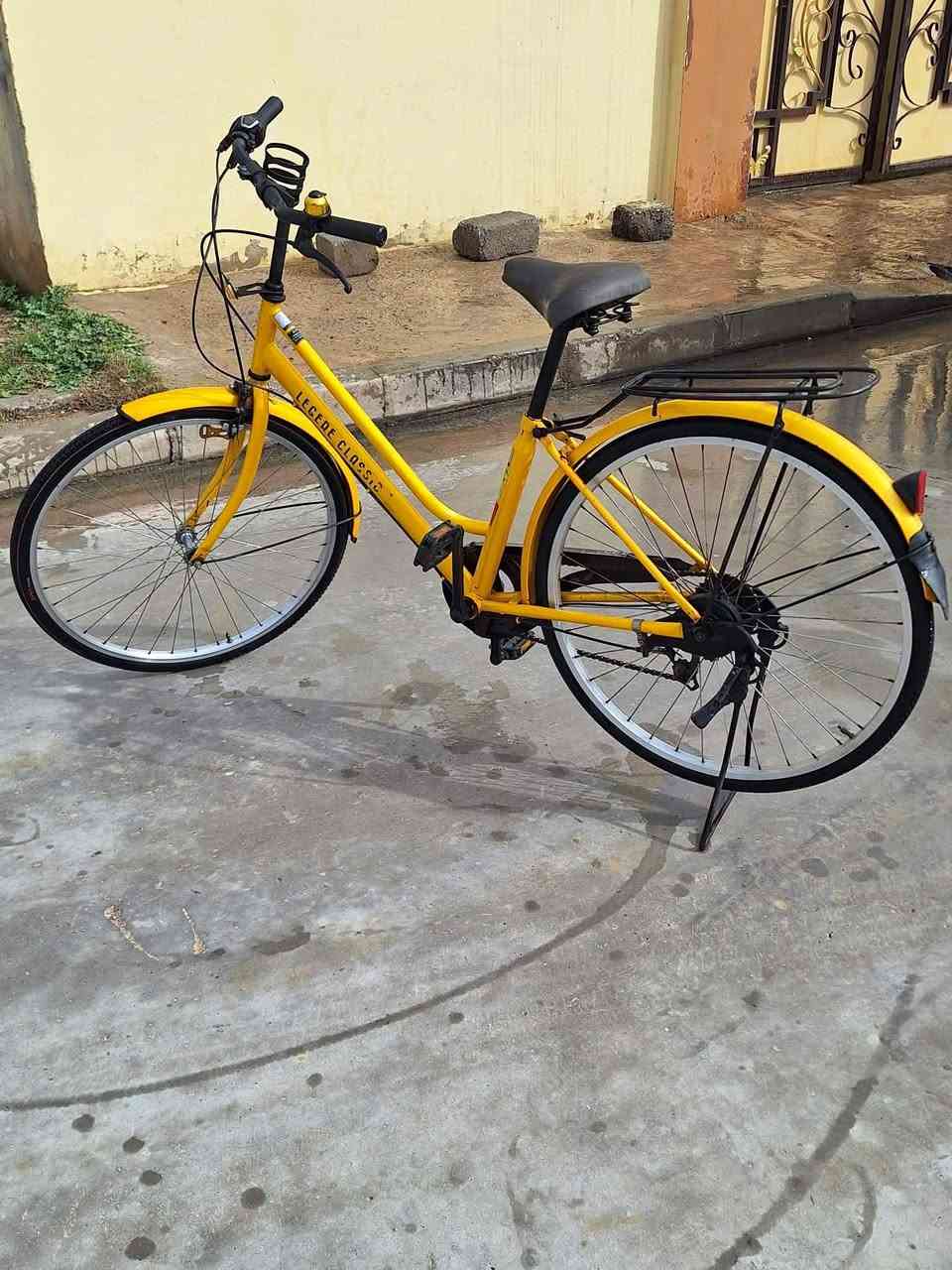 السلام عليكم بايسكل للبيع النظافه كدام العين رقمي *********** بي بس واتساب
