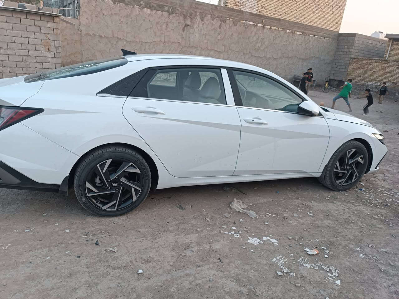 النترا 24خليجي فول مواصفات مكينه 2000 رقم بغداد انكليزي بأسمي تحويل ماشيه 50 كفاله عامه مكان كوت مركز المدينه السعر 170وبيهه مجال 
***********
