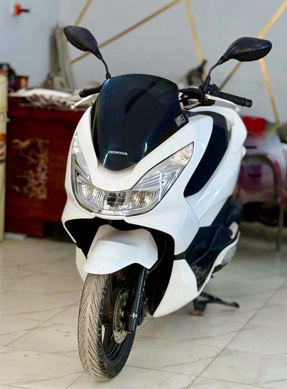 دراجة pcx ياباني 

موديل 2018 للبيع  العنوان بغداد الدورة ابو دشير  محرك 125 
ماشيه 33 الف 
السعر 18
الاستفسار ***********