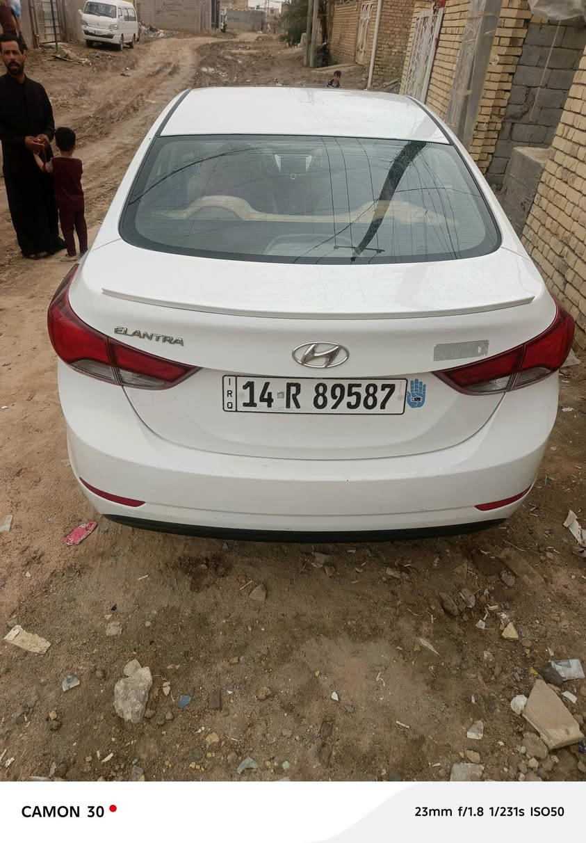 السلام عليكم النترا 2015 خليجي 
كفاله عامه مكينه 1800 ناصرية *********** سعر 130 وبيه مجال قليل
