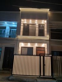 بيت ٤٧م واجهه ٤ونزال ١١،٨٠ واقع حال ٥٠م يحتوي على صاله ومطبخ وترك وحما...