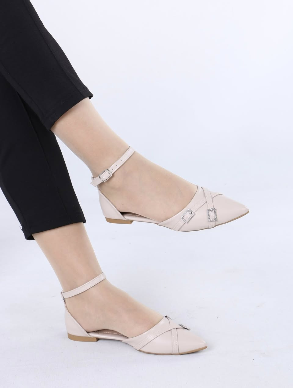 جديدنا احذية فلات تركية طبية 100 ‎%‎ 😍✅🥿

تألقي بآجمل اطلالة وحصريا لدى NH ZARA 🥰💕

القياسات من 36 الى 40 🎗️🌸
السعر 15 الف فقط 💵

حصريا لدى NH ZARA وبأنسب الاسعار 🌺💐🪻🪷

موصل / الزهور - مجمع عزيز فتحي ط3 🌹

التوصيل داخل الموصل الفين دينار فقط 🚗🚕

التوصيل للاقضية والنواحي والمحافظات 5 الاف🚗🚕

لطلب التوصيل يرجى ارسال :
- صورة الموديل مع ذكر اللون والقياس 👝🧳👠👞👟
- اسم الحي مع اقرب نقطه دالة 🏡
- رقم الهاتف ☎️


**إذا كنت صاحب هذا الإعلان وتريد حذفه لأي سبب، رجاءا أرسل رسالة إلى الدعم الفني**