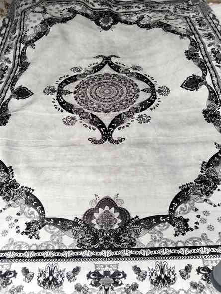 كلاودي قياس 3 في 4 ستندر السعر 45 فقط 
العنوان التحرير دور الجاهزة مقابيل محل كرزات حمودي يوجد توصيل ***********
