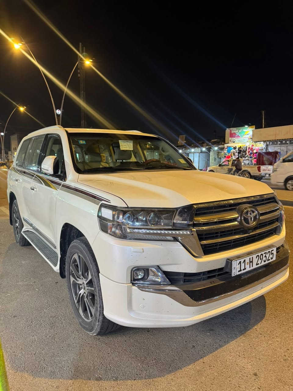 سلام عليكم 
لاند كروز موديل 20 سياره مكفوله كفاله عامه ماشيه 95 الف سياره بريميه وجديده بمعنى الكلمه وسياره 6 سلندر واي استفسار اتصل ***********
العنوان بصره وتحويل ثاني يوم
