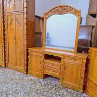 غرفة ٦ قطع • شبه جديد • ملحق صاج