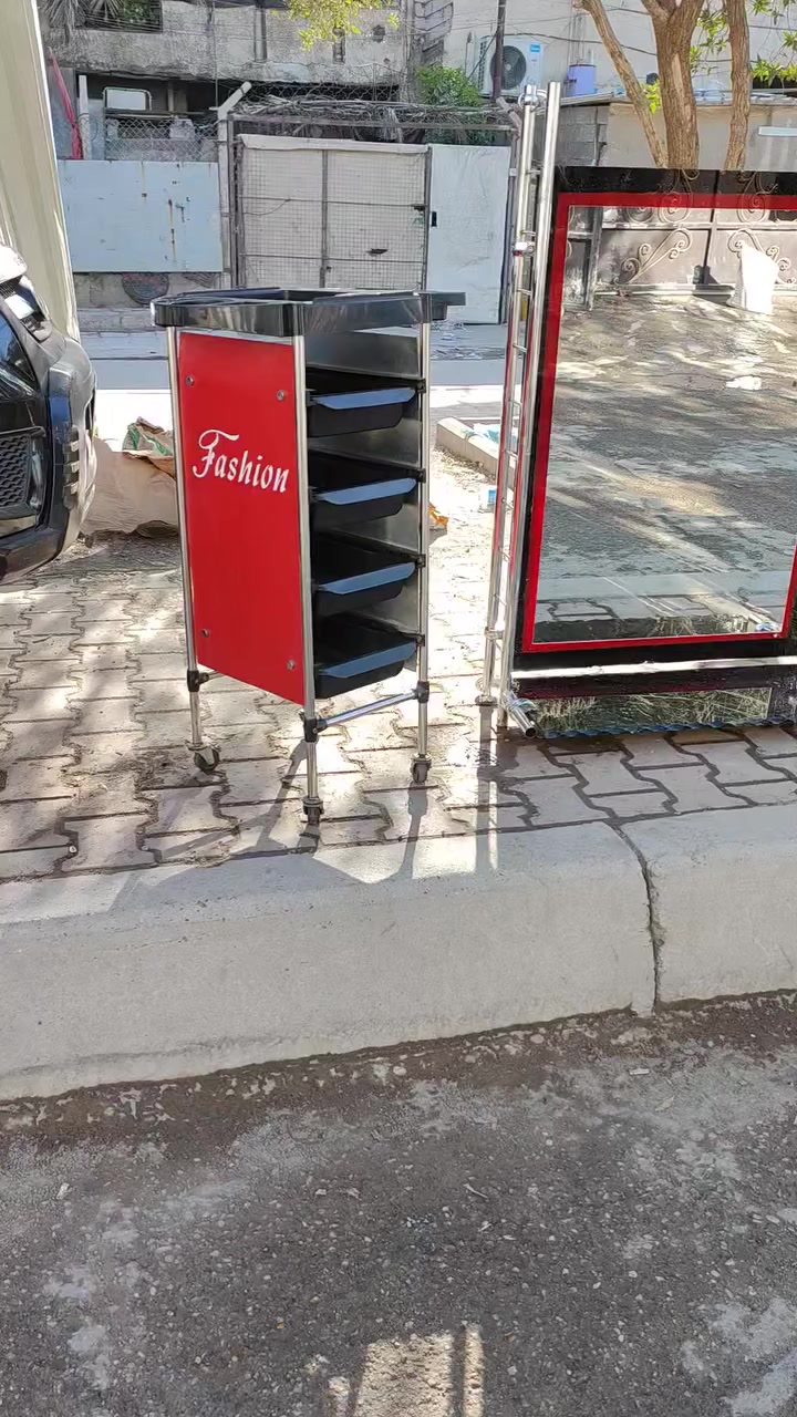 غراض مستخدمه مال محل حلاقه مثل ما واضح بمقطع الفيديو والصور بغد اد مدينة الصدر


**إذا كنت صاحب هذا الإعلان وتريد حذفه لأي سبب، رجاءا أرسل رسالة إلى الدعم الفني**