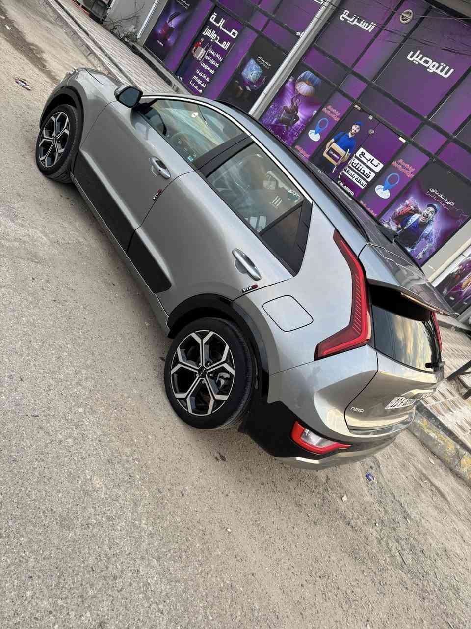 السلام عليكم 
سياره كيا نيرو هايبرد موديل 24
فول للاخير بدون تبديل 
فقط شبر بالبنيد الباقي مكفول 
سياره ماشيه 24ميل حقيقي
للاستفسار اتصال ع الرقم *********** او واتس
السعر 175بيها مجال
