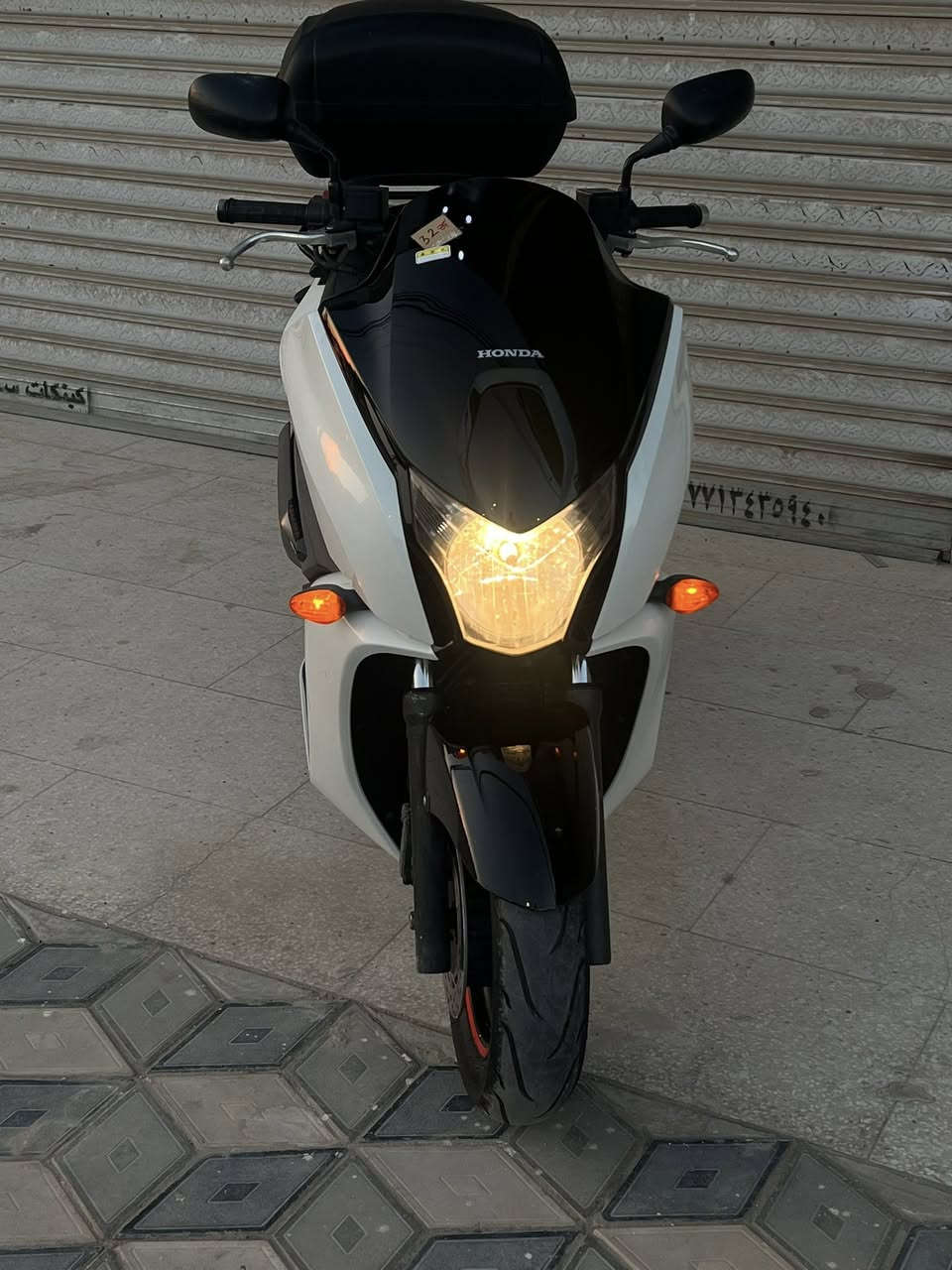 فورزا.  {فاز} 011 اليدور  دراجة اعتمادية ومابيها عطل 

⭕️رقم بغداد دولي مميز 
⭕️رقم دولي جديد وهزة جديدة 
⭕️بسمي ثاني يوم احولك شرط التحويل 
⭕️الدراجة بليته اصولية شرط مملعوب بيها 
 
 ⭕️ ماشية42 حقيقي شرط الفحص 
⭕️وياها جنطة اصلية حجم كبير +زعانف جانبية اني فاتحهن (اكو صورتين شادهن )+ تايرات خلفي امامي جدد البارحة شادهن + ادامة عامة للدراجة + دهن امزويل وفلتر جديد 

⭕️الدراجة كلش جديدة حتى عدتها وكتلوكاتها وياها 

⭕️مكينه  ممفتوحه  / كلجات كفاله جويتر واحد ونص  جيب فيترك وتعال افحص على راحتك 

⭕️لون ابيض صدفي   / نضافه٩٠٪؜ 

⭕️شلعه معدل قويه / كهربائيات كلها شغال / تراي يخبل ونعومه فول 

⭕️ملاحضه : دراجه حلوه ونضيفه وشرط احلى من الصور  ومداريها جيب  فيتر وتعال كلبها على راحتك 

⭕️سعرها خاص او واتس اب موجود 

⭕️مكاني بغداد الشعب حي التجار 

للاستفسار  : هـ ***********
