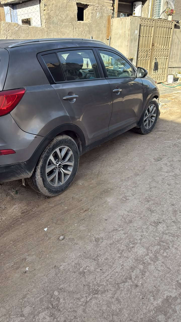 بيع سريع 114 ورقه سبورتج 2016  رقم بغداد 
أمريكي حادث جاملغين خلفيات مكانهه بغداد ابو غريب اتصل لتراسلني  كير ومحرك وتبريد بالجيس محرك 2400 جي دي اي مابيهه كص ***********.
