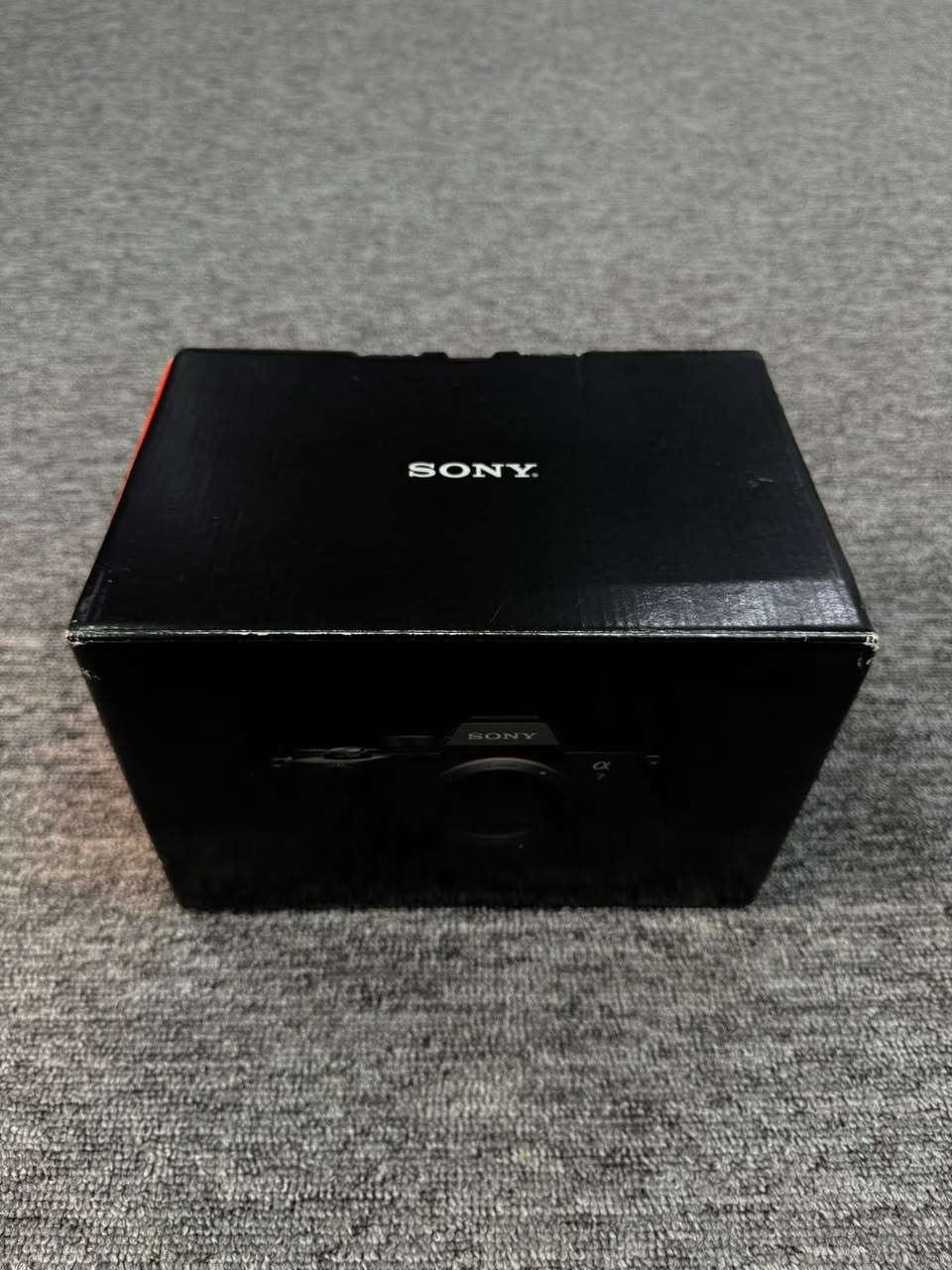 للبـيع كاميرا سوني  A7 IV 4 
اخـت الجديدة النظافة 95‎%‎ استعمال اقل من سنة مع جميع الملحقات والعدسة ايضاً 
85 نظيفة وجديدة شخط مابيها 

كاميرا (صور وفيديو) بإطار كامل، تتميز بمستشعر Exmor R CMOS بدقة 33 ميجابكسل، معالجة BIONZ XR، فيديو 10 بت 4K 60p، تركيز تلقائي متقدم مع تتبع في الوقت الفعلي، تثبيت صورة بخمسة محاور، وشاشة لمس مفصلية.
للاستفسار …***********
