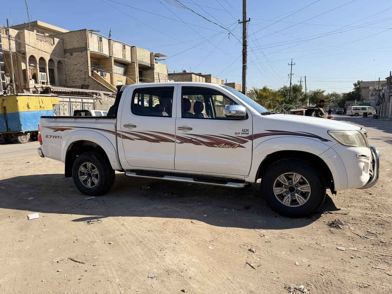 تيوتا هايلوكس 2014 سعوديه ستينيه اوتوماتيك رقم سليمانيه سنويه مجدده ماشيه 218 الف اصل تايرات شركه  *********** المكان بغداد مدينه الصدر السعر 220 وبيه مجال
