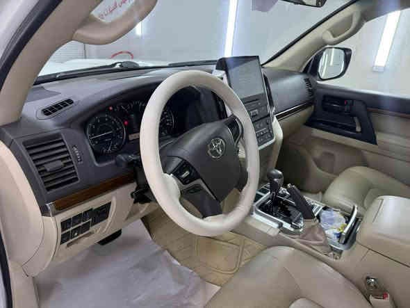 ‎تويتا لاند كروز _ موديل _2018 _  GXR.V6
‎موصفات.فوول جيهان اصلى 🦅🔥
‎محرك.(v6) 
‎بسم الله الرحمان الرحيم

‎ملاحظه رجائن سياره (بدون مراوس)🖐🏼

‎تويتا لاند كروز موديل (2018)  
‎🔶سياره مواصفات GXR. V6 .
‎🔶سياره (v6) سلندر
‎🔶سياره كفاله عامه دعاميه لي دعاميه 
‎بدون صبغ +بدون شخت + بدون حالوب 
‎بدون رمل  _ بدون حصوه+حتا دعاميات 
 
‎🔶سياره ماشيه(170) الف كيلو فقط حقيقي
‎🔶٤ اطارات و ويل جديد حلو بدوناي نقص 
‎🔶سياره مواصفات (GXR ) ماشاالله حالو 

‎🔶محرك + گير كل بشرت مامفتوح 
‎بدون صوت + بدون دخان 

‏‎🔶( مواصفات) 
‎( سلايت + ثلاجة  
‎كوشنات كهرباي ٣ دگم _ حاساس خلفي و امامي_ بصمه + كاميرا بلايت + ٨ ارباگ +  + لايتات زينون+ +داغل بيجى+دابل اكسل + سندوق شفط بلادى+ ٣ شاشات (بلادى+)

‎🔶تحويل بشرط مباشر حول سنوية ورقم  كل جديد

‎🔶مكان سياره كركوك 
🔶***********
‎🔶سعر (510)ورقه كركوك
