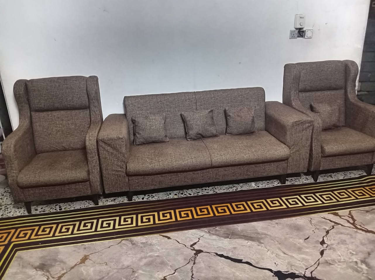 غراض للبيع
بغداد المحمودية 
المكان قرب مستوصف المحمودية مَقابل مستشفى الأسنان الصحي
ثاني محل 
***********
***********
اللهم صل على محمد وال محمد
