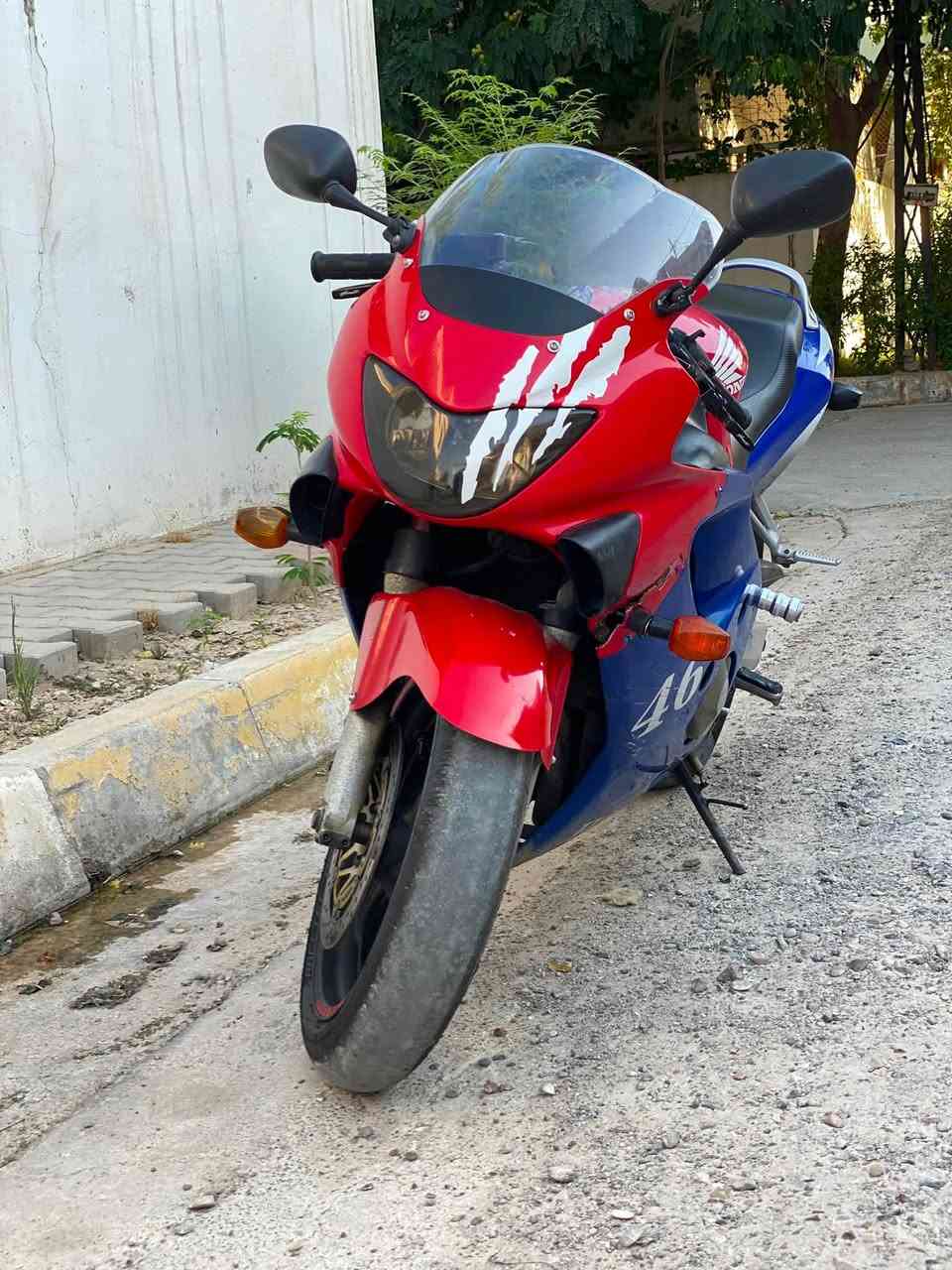 سلام عليكم مكلف بلنشر
F4600
كير محرك كفاله 
بي ملاحضات بسيطه ينزل من سعر 
بريكات خلفيه امامي بلمكان 
نكره سلف كل وقت 
شلعه معدل  
دهن جديد 
تايرات جلاتين 
شراي اتصل ع الرقم خاص ما اجاوب

مكانه كركوك 
***********
