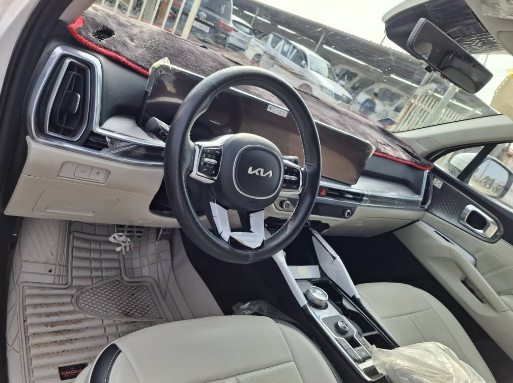 سورنتو ٢٥بغداد بسمي مكفوله كفاله عامه ماشيه ١٦الف فول مواصفات ماعدا بنوراما سعر ٣٣٧ بيها مجال ت*********** ت***********
