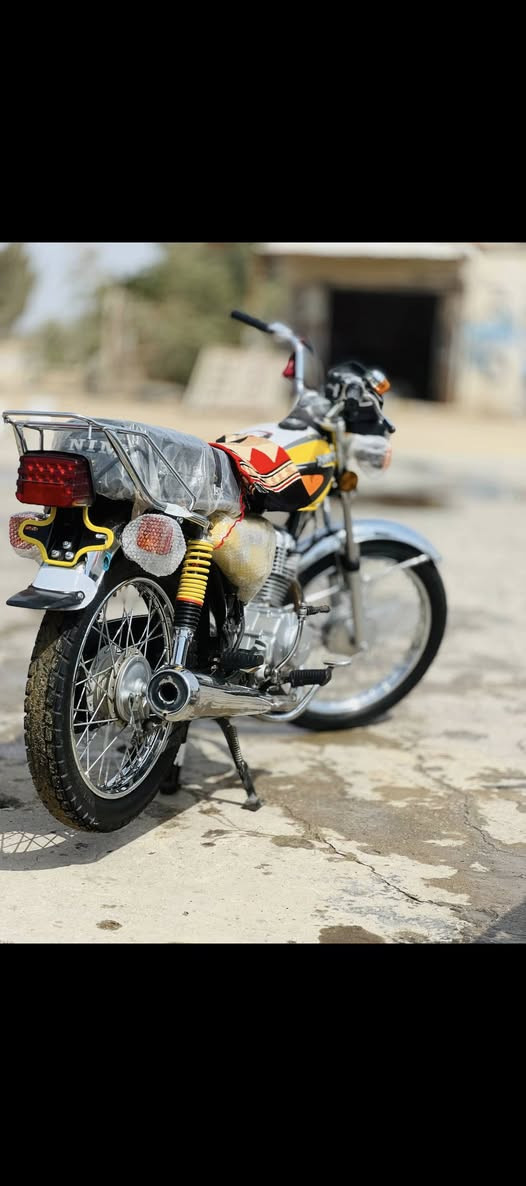 السلام عليكم نامه2025اوراق سكنر مكينه مكفوله كامله من كلشي كهربائيات شغاله مكاني الدوانيه قضاء سومر ***********
