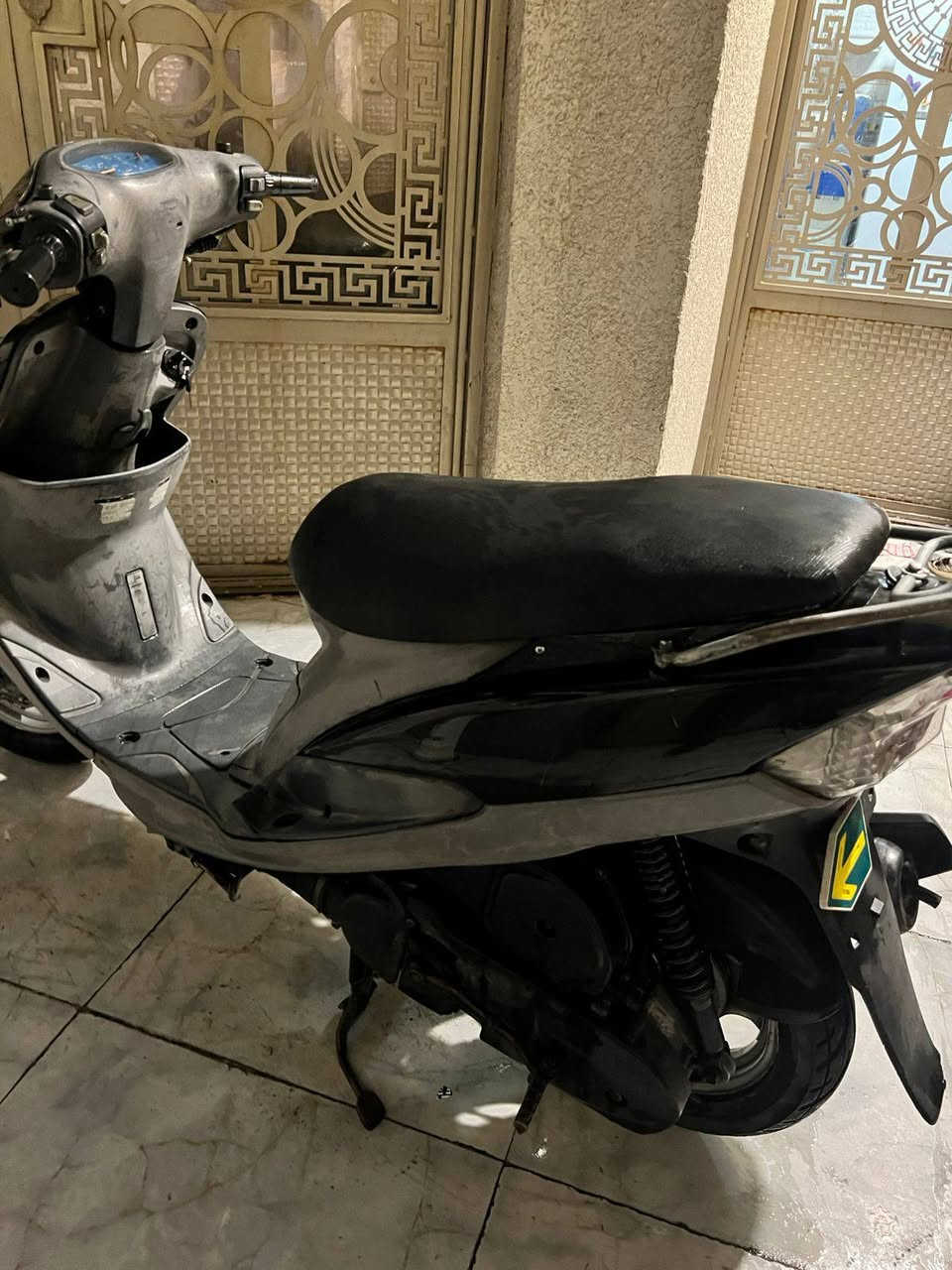 سلام عليكم ورحمة الله وبركاته شباب دراجة ماكس منغولي للبيع كاملة على اخر حباية السعر ٥٠٠ وبيها مجال مكان بغداد جسر ديالى ***********  دراجة كفالة عامة
