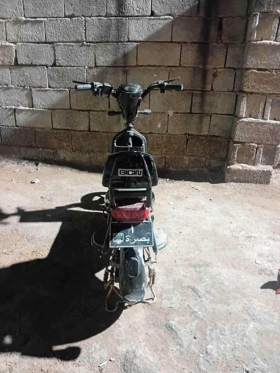 اسلام عليكم دراجه شحن للبيع عوزهه بطاريات فقط راسلني واكلك السعر مكاني البصره كرمة علي هاذ الرقم ***********موجود واتساب
