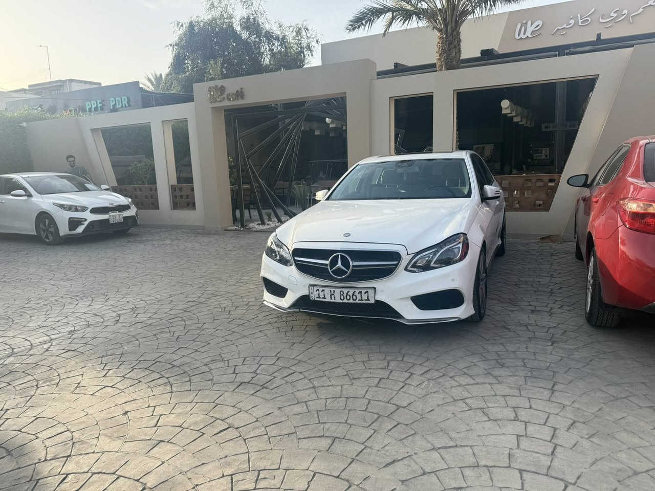 مساء الخير
مرسيدس e350 w212
ماشية ٩٩ الف كيلو 
قطعتين صبغ جاملغ و بنيد 
موديل ٢٠١٥ 
السعر ١٩٠ 
العنوان المنصور 
للاستفسار 
***********
