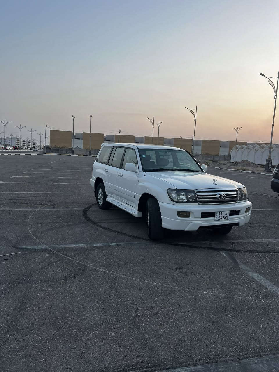 لاندكروز ٢٠٠٧ فول مواصفات فتحه ٧ راكب دبل تانكي ثلاث قطع تبريد مركزي كشنات كهرباي فور ويل ودفلك شاشه ابيض صدفي محرك كير حداديه كامله مكمله مكينته 8V بغداد دولي بسمي سنويه لل ٢٨ السعر ١٣٥ ماكو هيج سعر ابد عنواني كربلاءمبايل ***********
