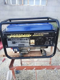 يوجد مولد بانزين محرك نضيف شرط الفحص السعر150للاتصال 07822041958