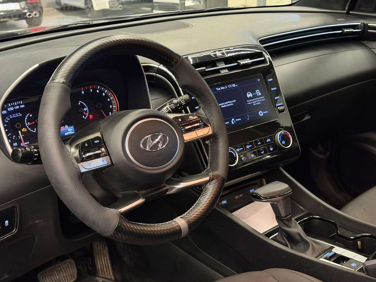 السلام عليكم توسان ٢٠٢٢ للبيع جديدة سيارة $١٥٩💸 
ماشي فقط ٤٤ الف ميل سيارة مواصفات SEL يحني فول بدون باناوراما شاشة كبير رادار امامي رادار خلفي كاميرا
كشنات هيتر تحكمات ستيرن بعد بيها هواي مواصفات 
سيارة بيها جاملغ خلفي نص قبغ جنطة باقي كفالة بجم خلفي كبس شواصي لغد كل كفالة ايرباك فقط ستيرن 
كير محرك برغي ماملعوب مامفتوع جاهزة سنوية هزة ارقم كل جديدة موجودة ب اربيل *********** واتس اب
