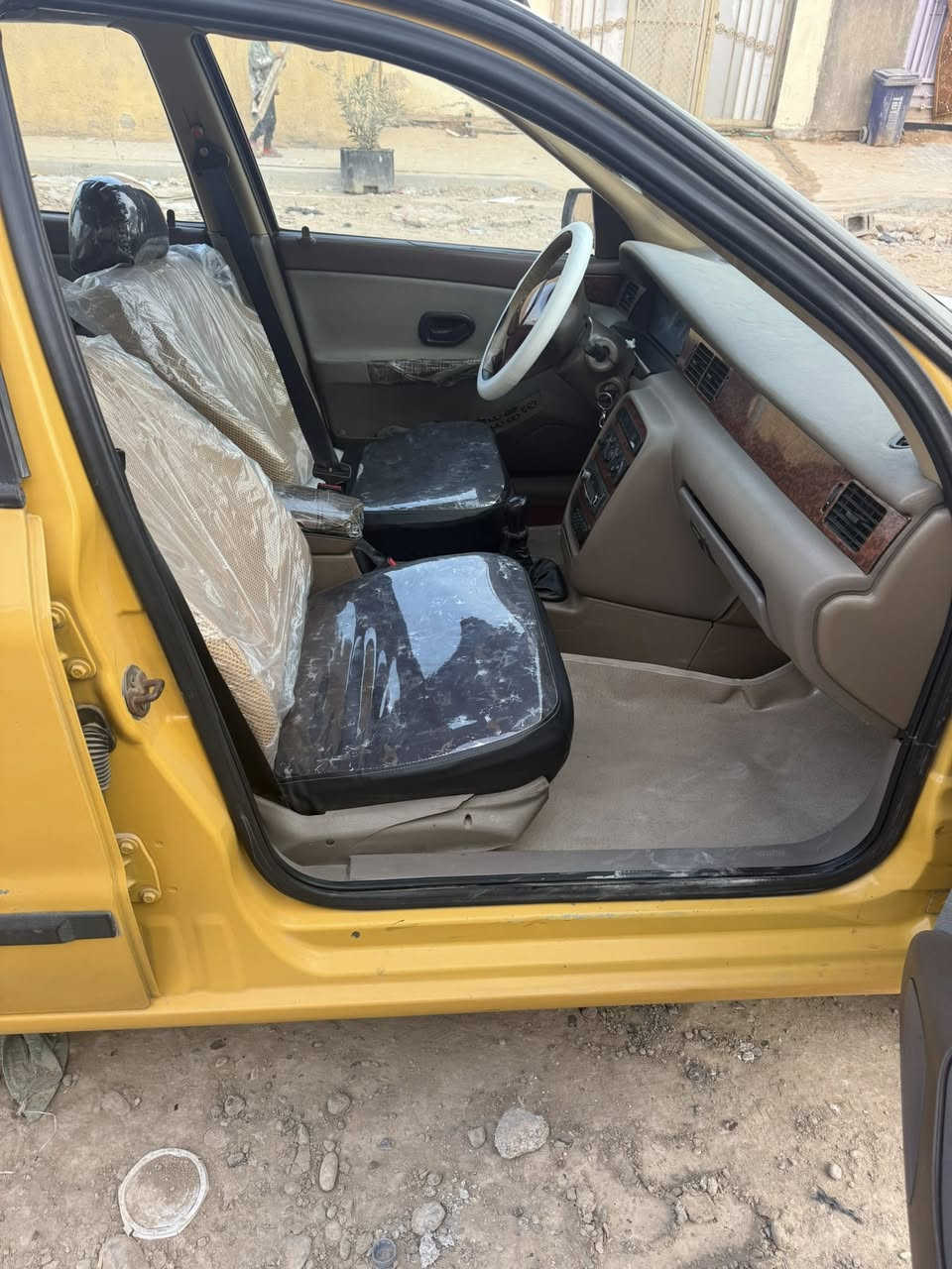 السلام عليكم سمند 2012 ناطقه كرستال كفاله عامه كير مكينه حداديه كله  تدفئه تبريد دوشمه كشنات وتنته جديد تخم تاير جديد كبات +سيبايه  / رقم بغداد انكليزي مصفره هيئه غرامات
سياره جديده الله شاهد بل حقيقه احله من الصور (ملاحضه بيه بل جاملغ الخلفي صبغ كد شبر مثل ما واضح بل صوره فقط) السعر 48 وبيه مجال  اليحب يتصل لئن مامتواجد ع فيس (***********)
